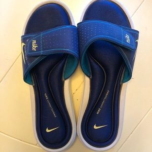 Nike Comfort footbed Slides (barely worn)